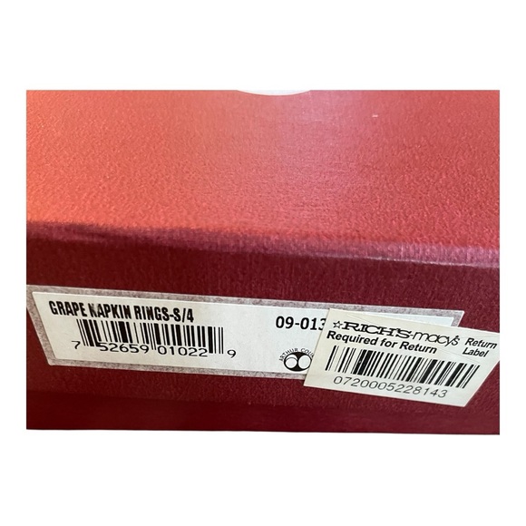 Arthur Court Set of Grape Leaf Napkin Rings, Aluminum, Hollowware, Vintage. - Picture 7 of 7